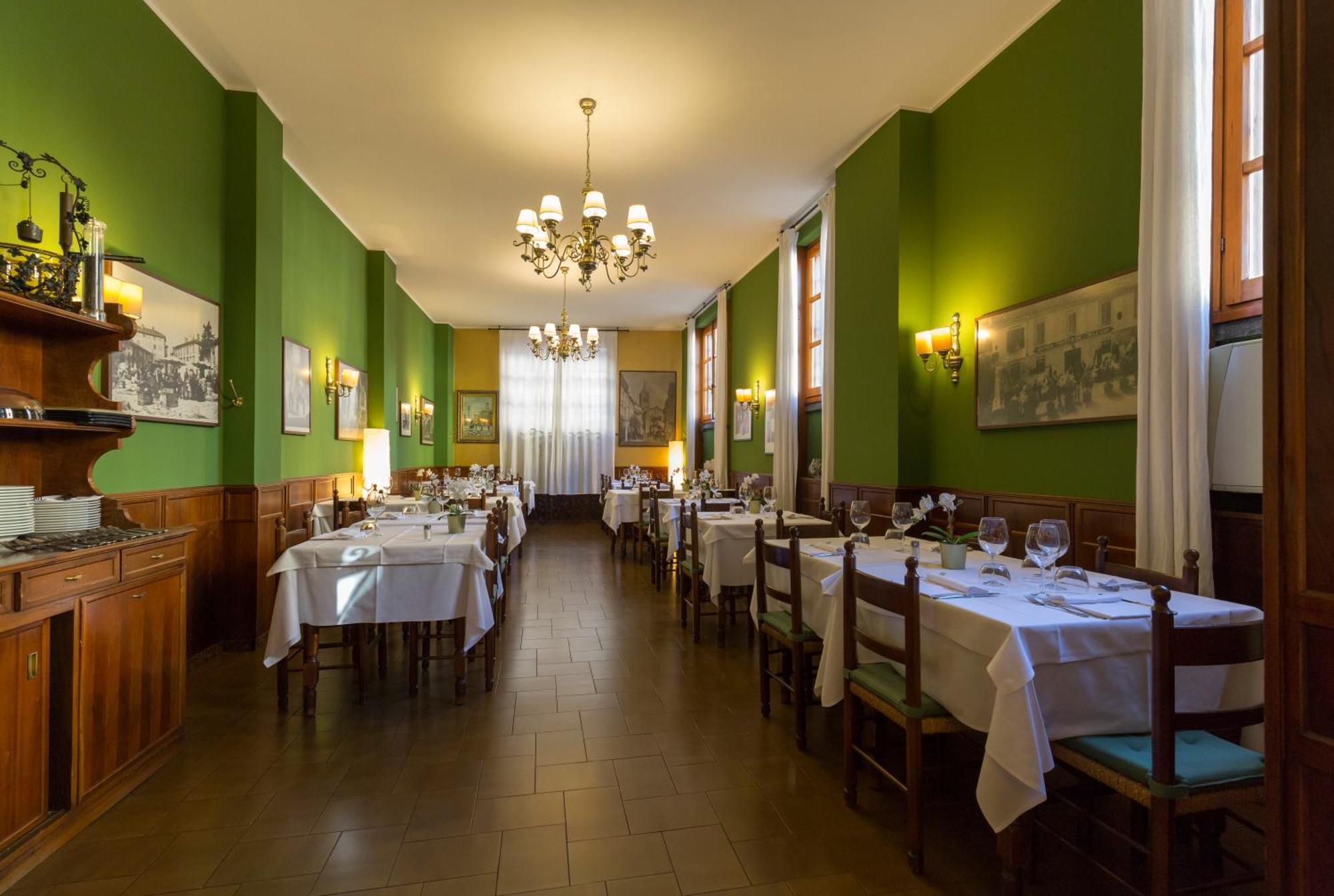 Готель Antica Trattoria Dell'Uva Монца Екстер'єр фото
