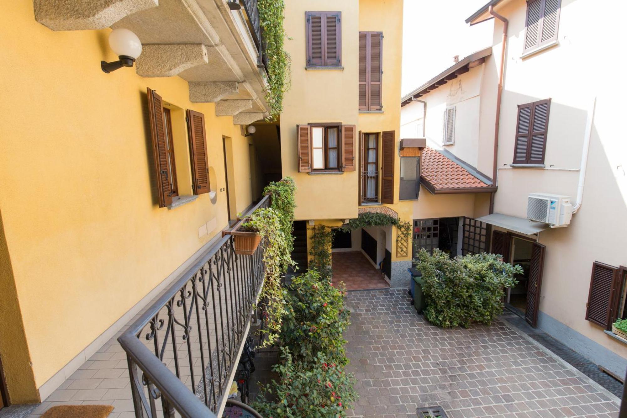 Готель Antica Trattoria Dell'Uva Монца Екстер'єр фото
