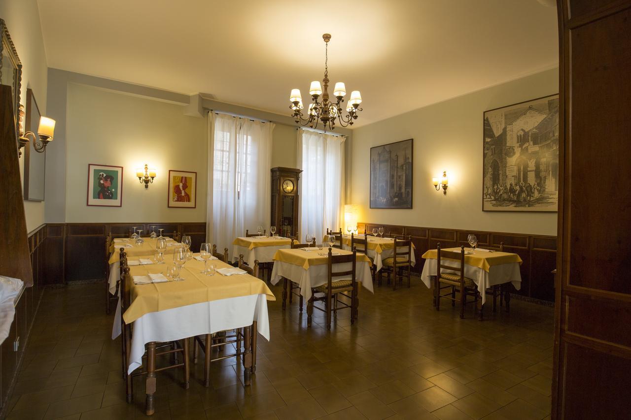 Готель Antica Trattoria Dell'Uva Монца Екстер'єр фото